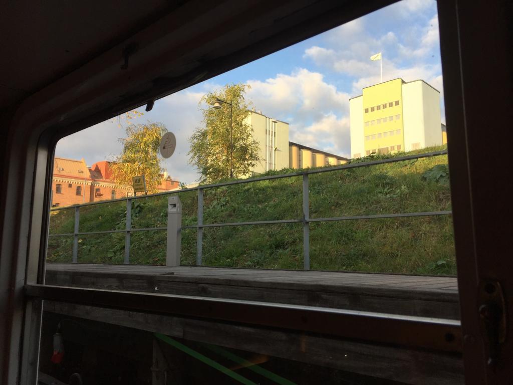 Selmas Hytt Och Salong Hostel Uppsala Bagian luar foto