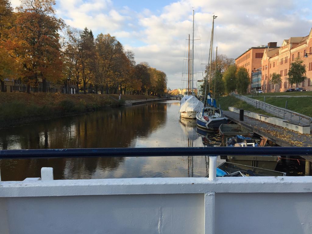 Selmas Hytt Och Salong Hostel Uppsala Bagian luar foto
