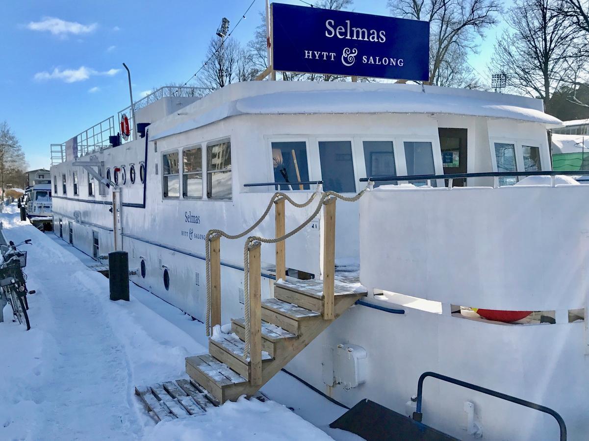 Selmas Hytt Och Salong Hostel Uppsala Bagian luar foto