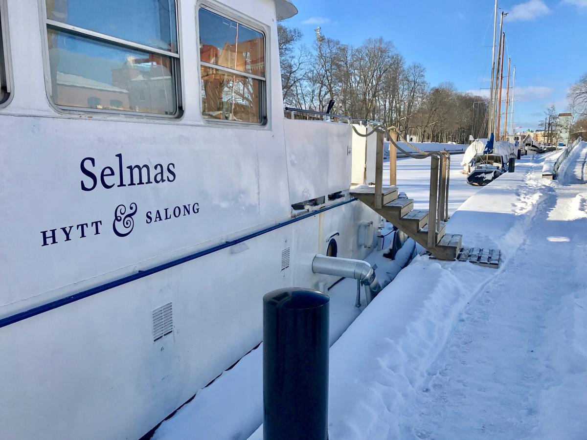 Selmas Hytt Och Salong Hostel Uppsala Bagian luar foto